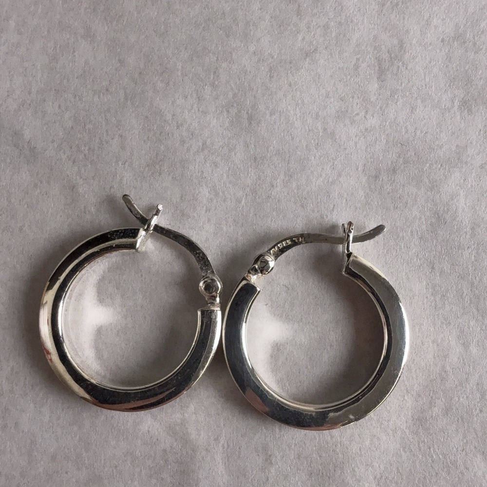 Sterling Silver 925 Hoop Earrings Round Huggie Style Latch Back Small Womens